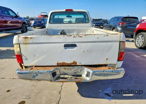 1999 Toyota Tacoma from USA, damaged, VIN 4TANL42N6XZ539334